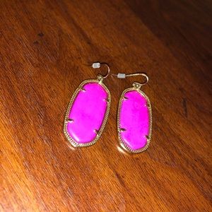 Worn once or twice Kendra Scott pink magenta